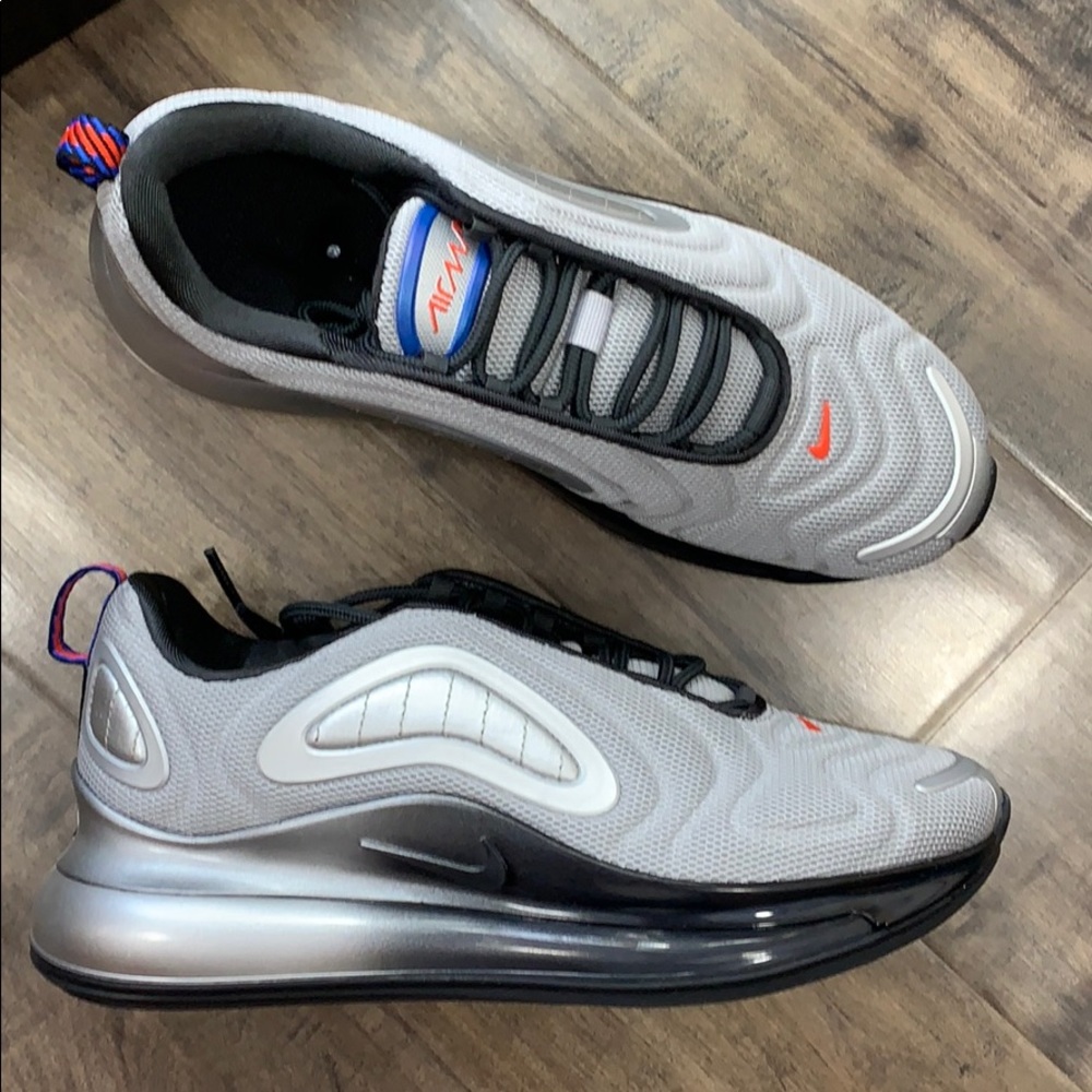 NIKE AIR MAX 720 WMNS - Picture 2 of 16